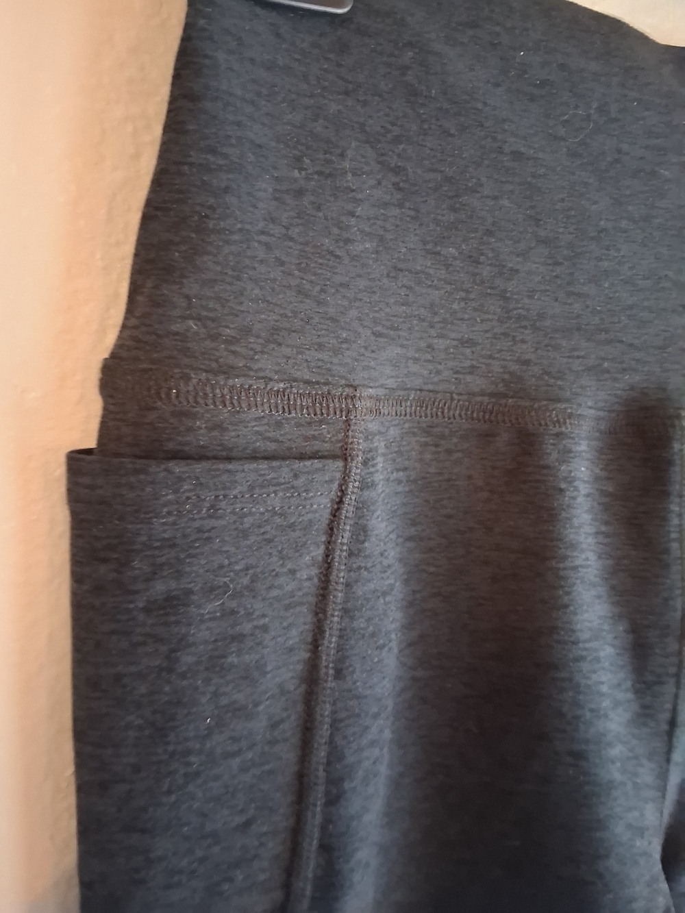 Beyond Yoga High Waisted Biker Shorts L Black Side Pocket Athletic Soft Luxe - Picture 4 of 11